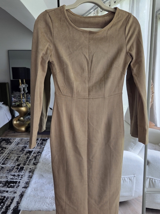 Dresses & Skirts - Women's Long Sleeve Faux Suede Sheath Dress in Camel